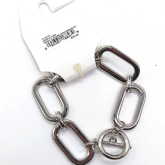 GUESS 7" Silver Chrome Chain Link Toggle Bracelet - Picture 2 of 2